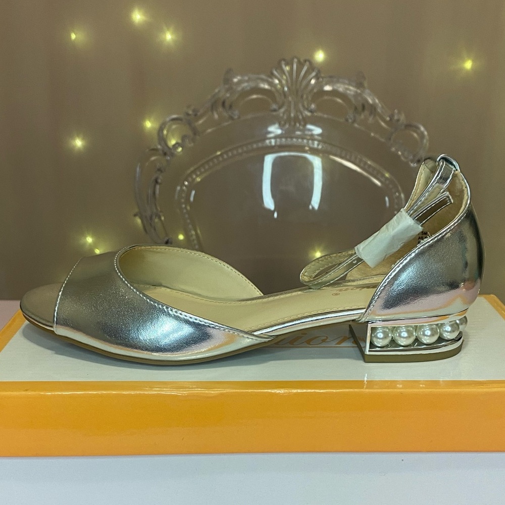 Silver Women's Shoes with Pearl Heel